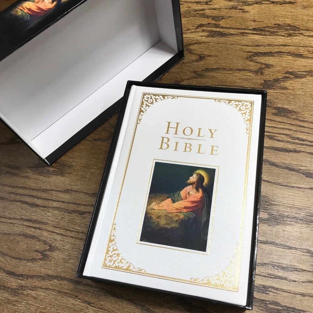 Holman Family Bible KJV‎ Deluxe White Bonded Leather-Over-Board Gold Gilt 2022